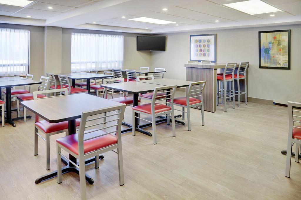 Comfort Inn Pickering Zewnętrze zdjęcie